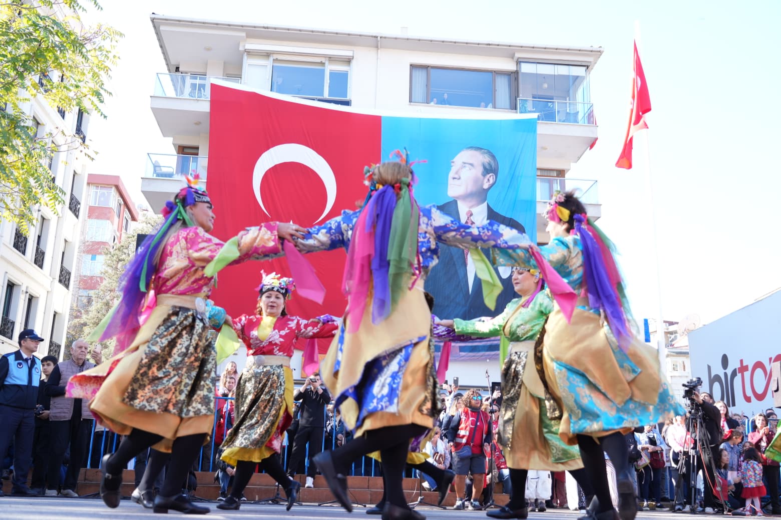 Cumhuriyet yürüyüşü öncesi renkli görüntüler